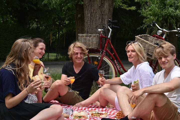 https://registratie-aanbod.vrouwennet.be/uploads/aanbod/detail_photo_1680f8006a71d0_1745846278.jpg