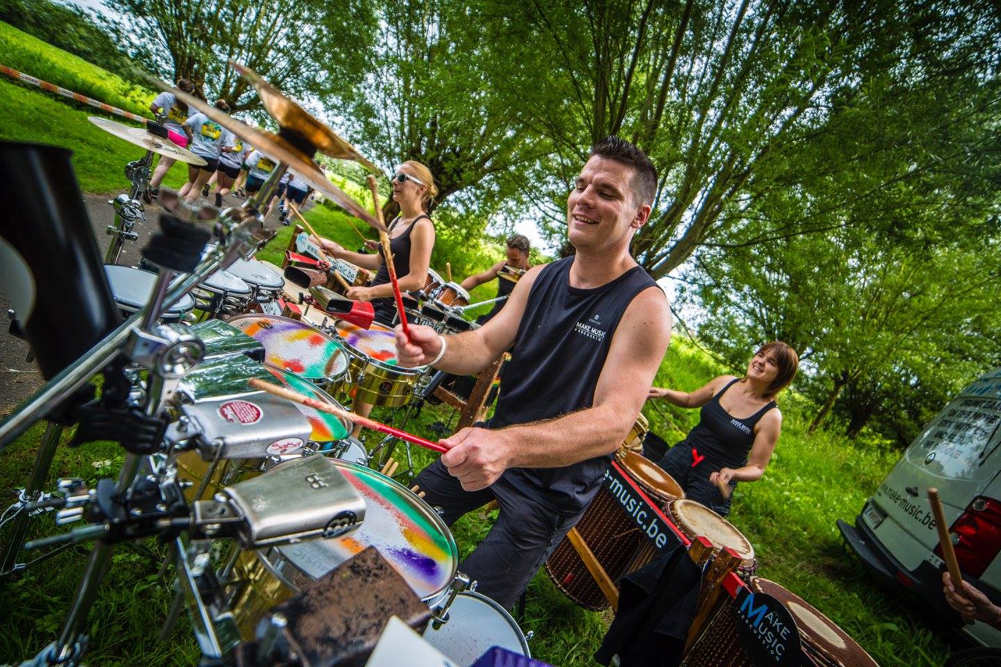 https://registratie-aanbod.vrouwennet.be/uploads/aanbod/geert-vander-sypt-make-music-percussion-vrouwennet-photo-1_1751492099.jpg