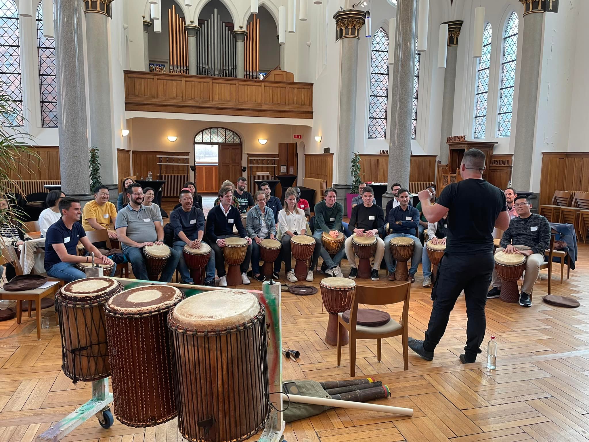 https://registratie-aanbod.vrouwennet.be/uploads/aanbod/geert-vander-sypt-make-music-percussion-vrouwennet-photo-4_1751492099.jpg