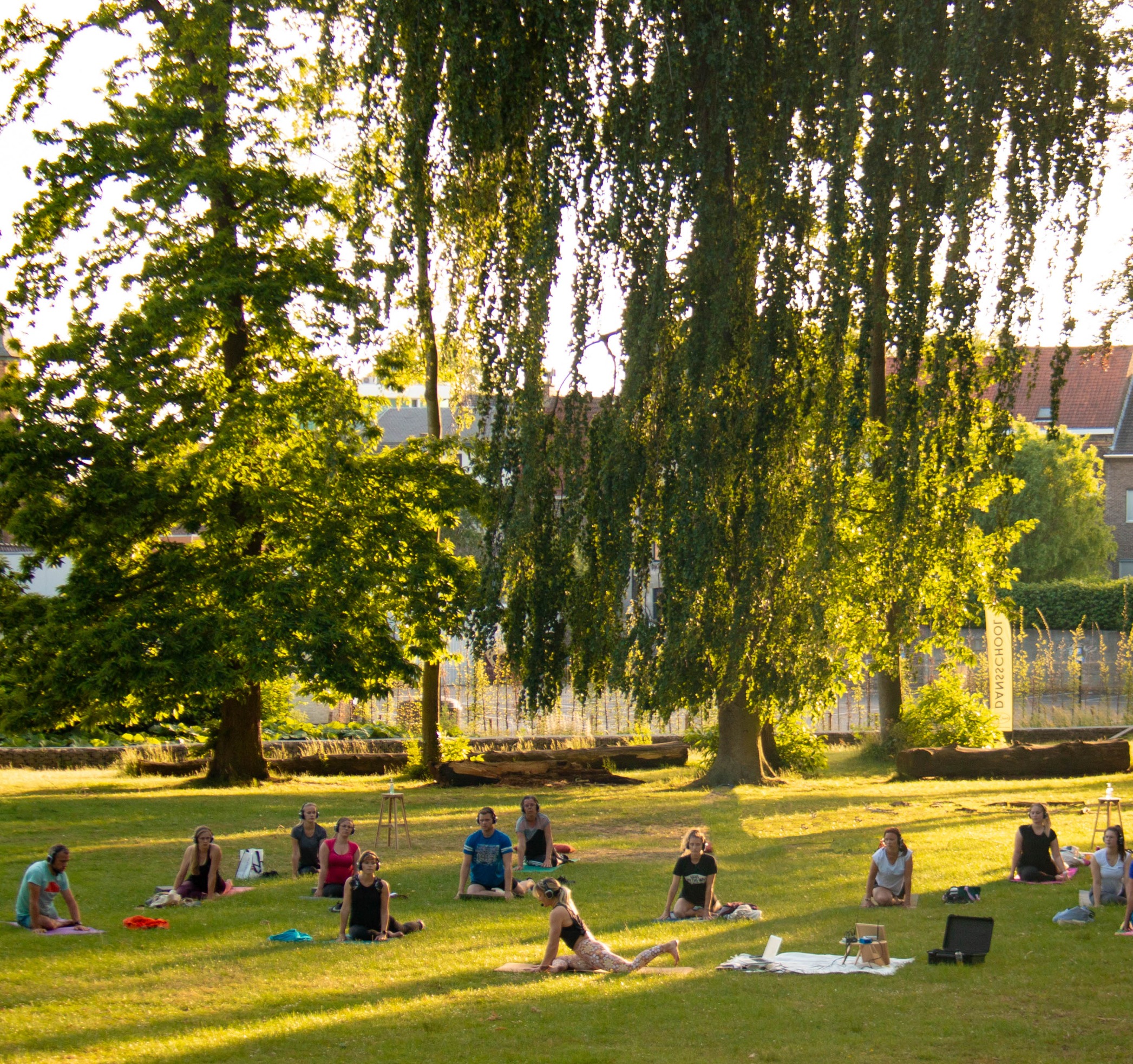 https://registratie-aanbod.vrouwennet.be/uploads/aanbod/jp-dubois-soundonyoga-vrouwennet-overview_1780473244.jpeg
