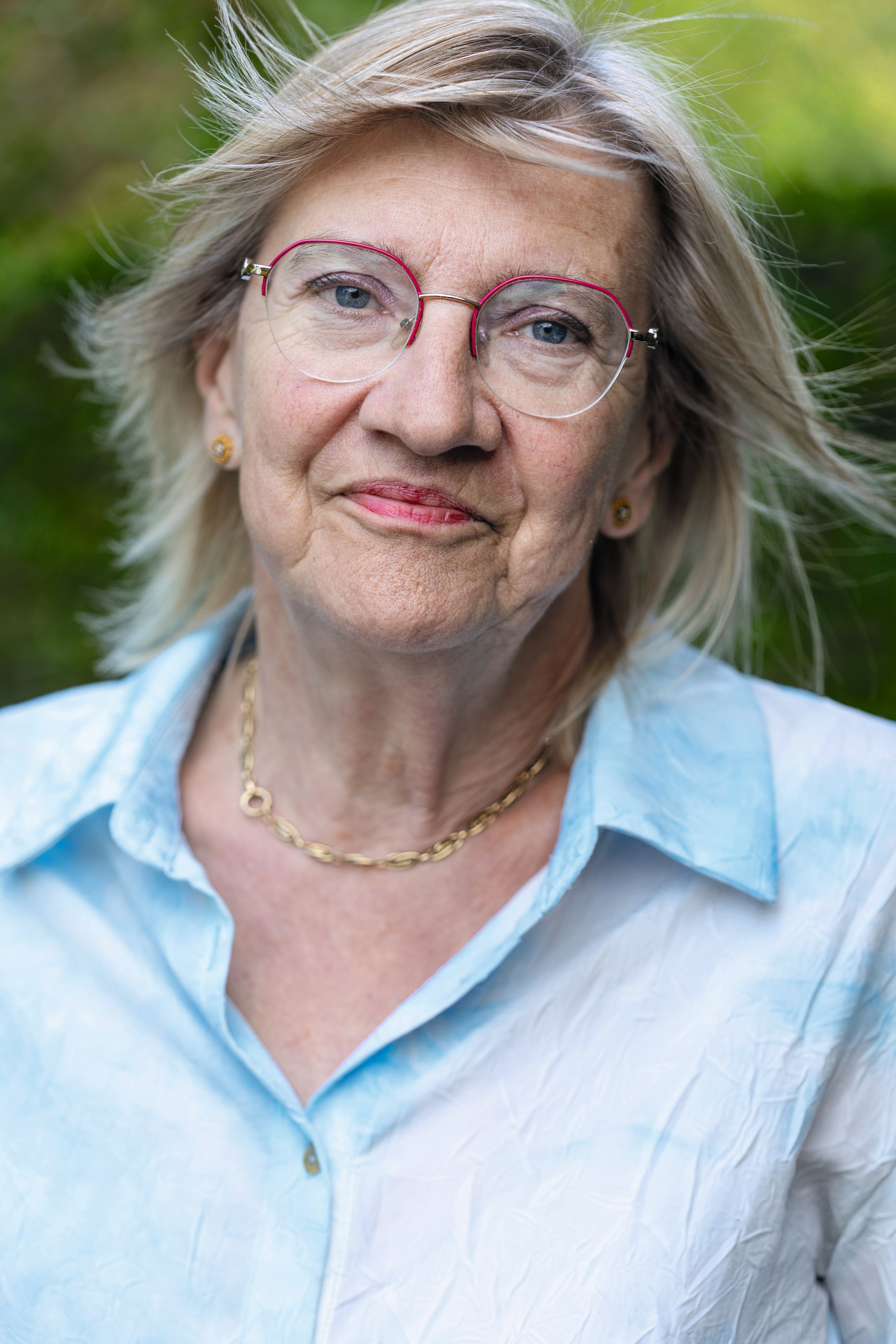 https://registratie-aanbod.vrouwennet.be/uploads/aanbod/laurence-deschout-uitgeverij-lannoo-vrouwennet-overview_1776349156.jpg